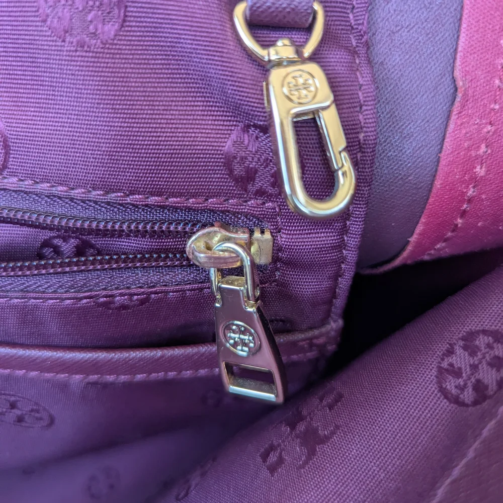 Tory Burch York burgundy saffiano leather  Red  Women's Tote Bag - Picture 13 of 16